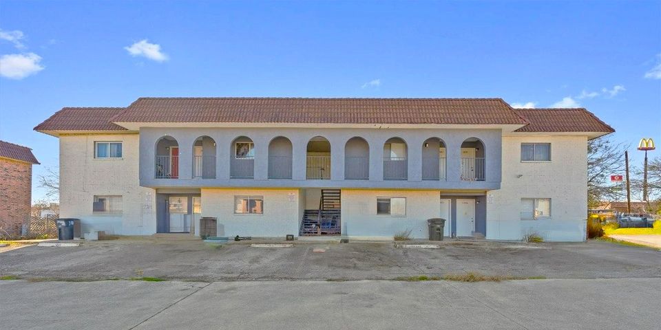 1046 Linde Avenue - 1